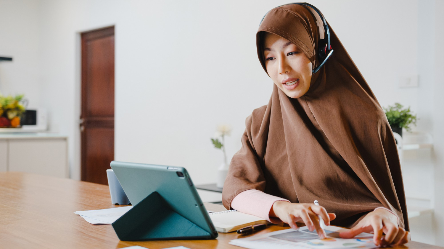 Online vs Local Quran Tutor in Australia: Which Is Better?